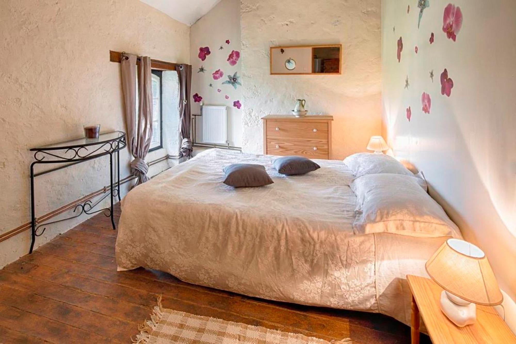 Holiday Home La Brijopa Bazoges-en-Pareds Phòng bức ảnh